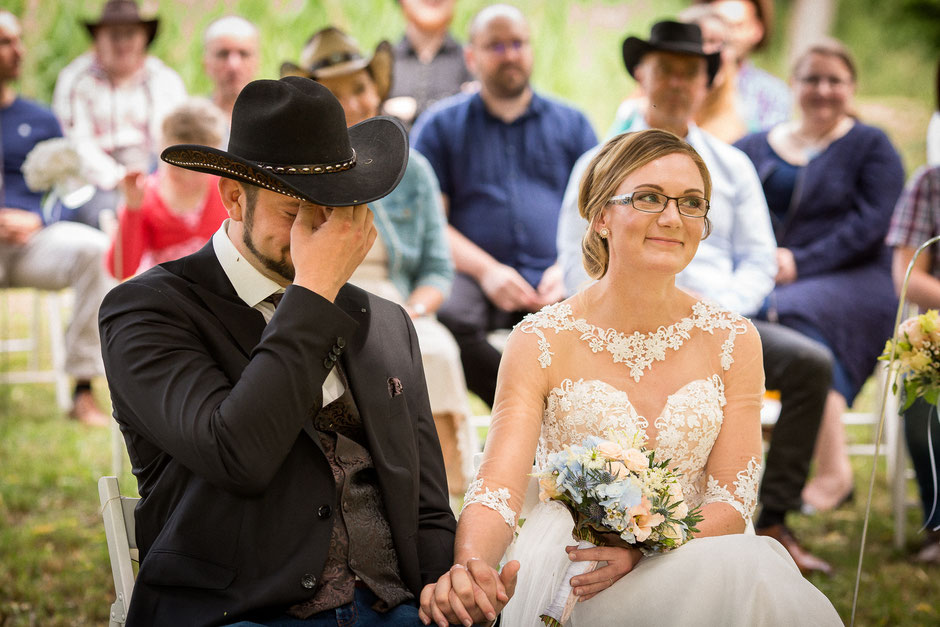 Hochzeit Göhrischgut Meissen, Hochzeitsfotograf Meissen, Scheunenhochzeit Dresden, Landhochzeit Dresden, Scheunenhochzeit Location Dresden, Vintage Hochzeit Dresden, Westernhochzeit Göhrischgut, Western Hochzeit Mottohochzeit, Hochzeit mit Pferd Dresden