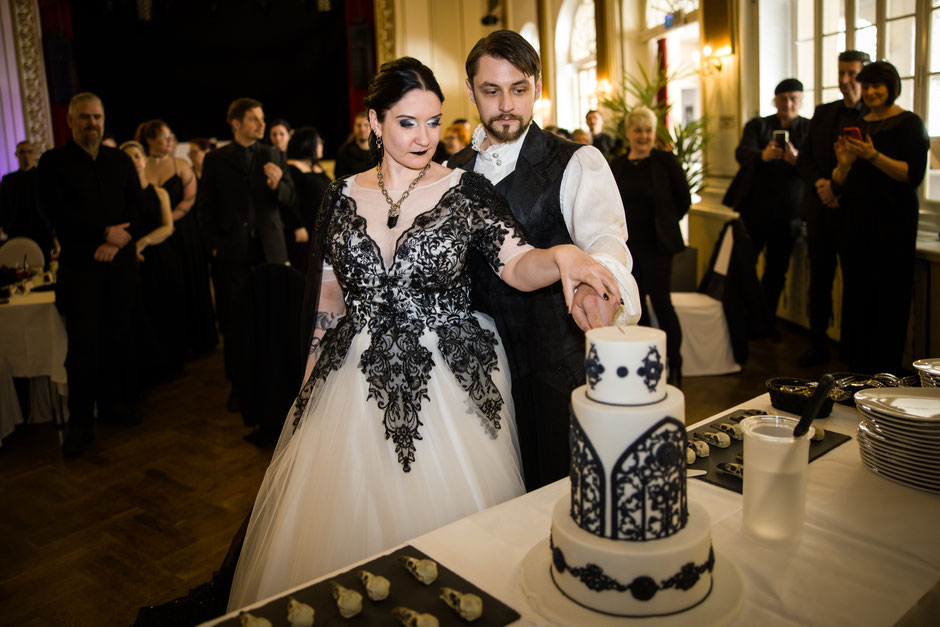Hochzeit Parkhotel Dresden  Gothic Hochzeit Reportage Hochzeitstorte