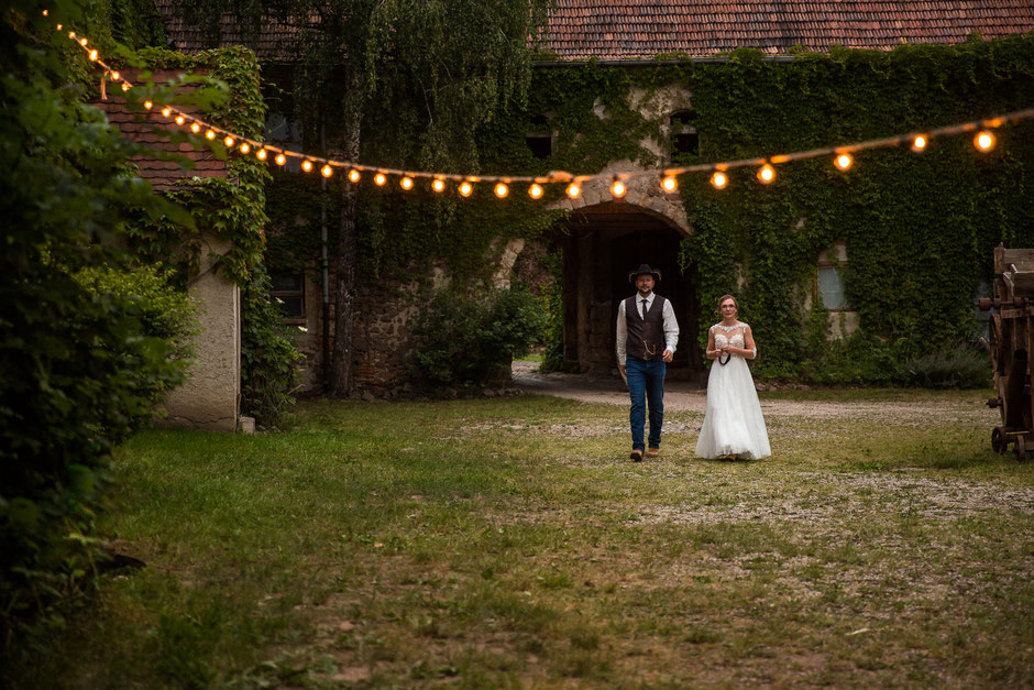 Hochzeit Göhrischgut Meissen, Hochzeitsfotograf Meissen, Scheunenhochzeit Dresden, Landhochzeit Dresden, Scheunenhochzeit Location Dresden, Vintage Hochzeit Dresden, Westernhochzeit Göhrischgut, Western Hochzeit Mottohochzeit, Hochzeit mit Pferd Dresden