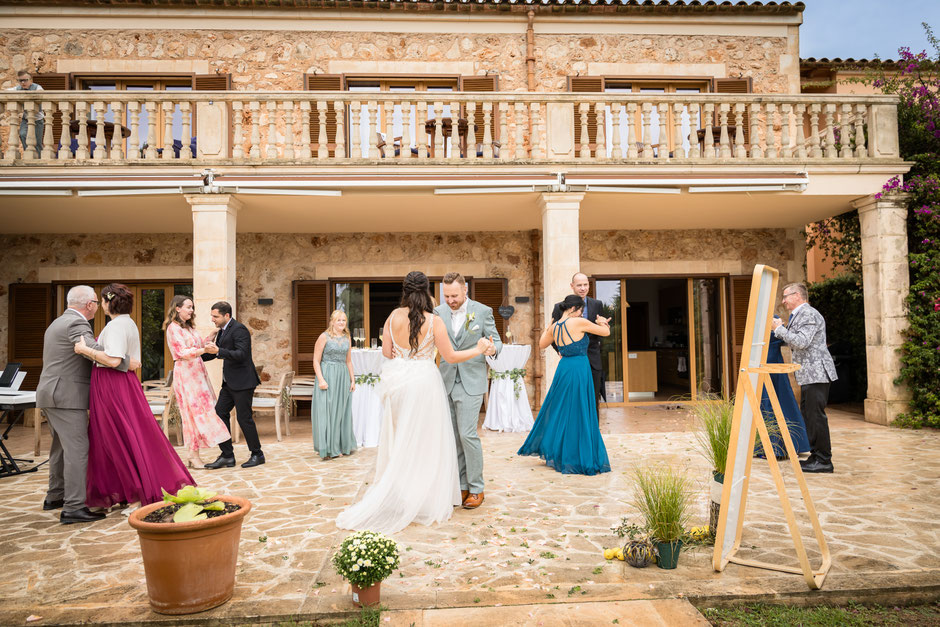 Hochzeitsfotograf Fincahochzeit Mallorca Sektempfang