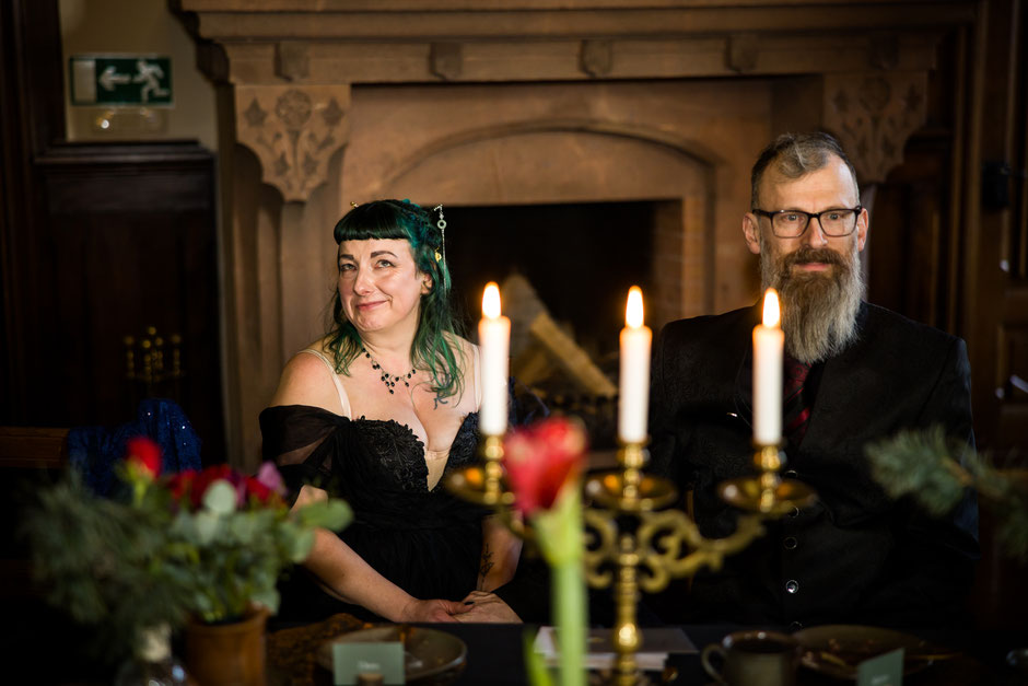 Gothic Hochzeit Fotograf Dresden, Gothic Hochzeit Burg Kriebstein, Burg Kriebstein Heiraten, Hochzeitsfotograf Burg Kriebstein, Hochzeit WGT, Hochzeit in schwarz, Schwarzes Brautkleid Dresden, Gothic Hochzeitsfotografie, mittelalterliche Hochzeit Dresden,