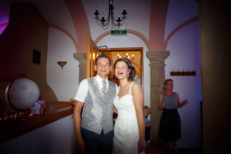 Hochzeitsfotograf Dresden, Hochzeit im Jugendgästehaus Liebethal, freie Trauung im Jugendgästehaus Liebethal, Hochzeitsfotos Jugendgästehaus Liebethal