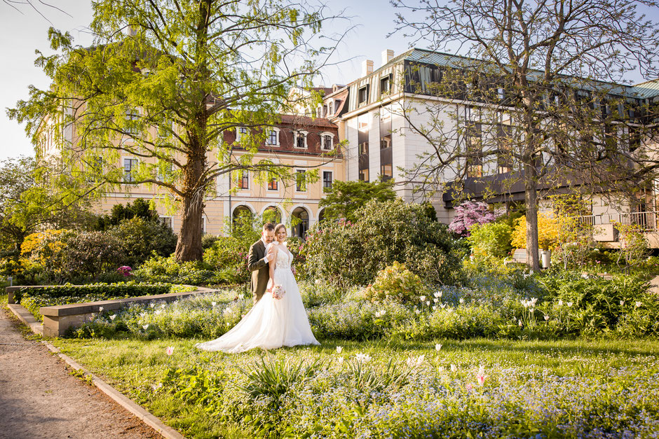 Bilderberg Dresden Bellevue Hochzeit, Hochzeit in Dresden Hochzeitslocation, Heiraten in Dresden Location, Hochzeitsfotograf Dresden, Hochzeitslocation in Dresden gesucht, Location Hochzeitsfeier, Hochzeitsfotografin Dresden, Bilderberg Dresden