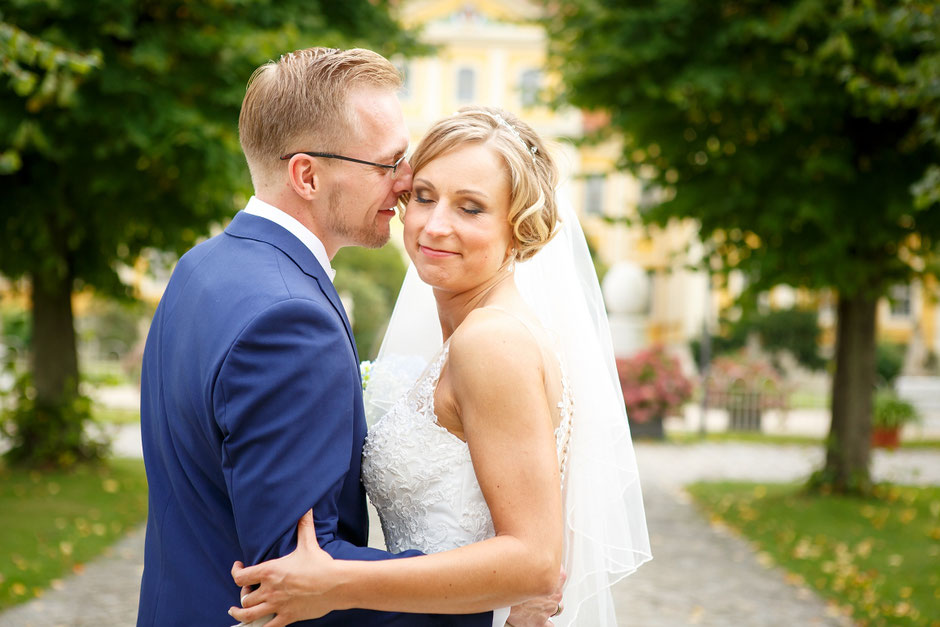 Hochzeit im Barockschloss Rammenau, Hochzeit in Rammenau, Hochzeitsfotograf Dresden, Hochzeitsfotos Dresden, Hochzeitsfotos Rammenau, Schloss Rammenau, Spiegelsaal Schloss Rammenau