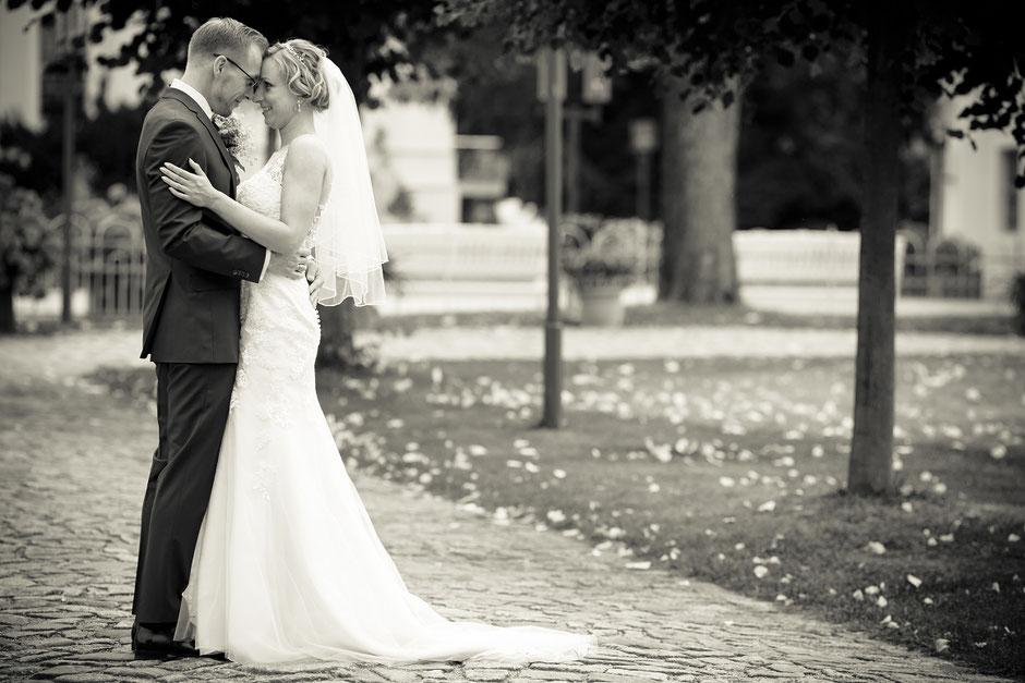 Hochzeit im Barockschloss Rammenau, Hochzeit in Rammenau, Hochzeitsfotograf Dresden, Hochzeitsfotos Dresden, Hochzeitsfotos Rammenau, Schloss Rammenau, Spiegelsaal Schloss Rammenau