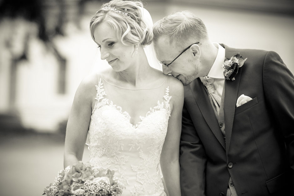 Hochzeit im Barockschloss Rammenau, Hochzeit in Rammenau, Hochzeitsfotograf Dresden, Hochzeitsfotos Dresden, Hochzeitsfotos Rammenau, Schloss Rammenau, Spiegelsaal Schloss Rammenau