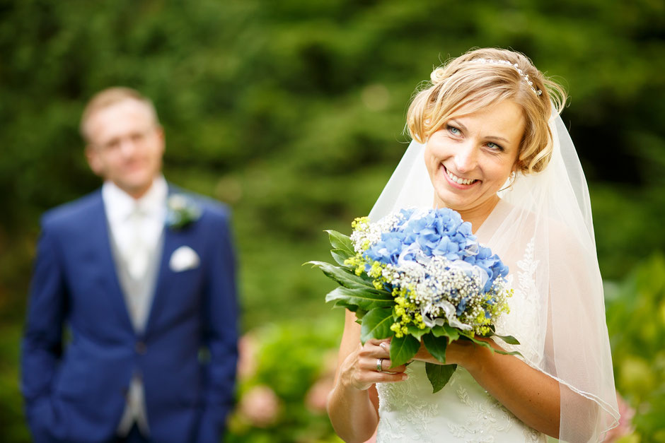 Hochzeit im Barockschloss Rammenau, Hochzeit in Rammenau, Hochzeitsfotograf Dresden, Hochzeitsfotos Dresden, Hochzeitsfotos Rammenau, Schloss Rammenau, Spiegelsaal Schloss Rammenau