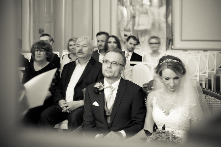 Hochzeit im Barockschloss Rammenau, Hochzeit in Rammenau, Hochzeitsfotograf Dresden, Hochzeitsfotos Dresden, Hochzeitsfotos Rammenau, Schloss Rammenau, Spiegelsaal Schloss Rammenau