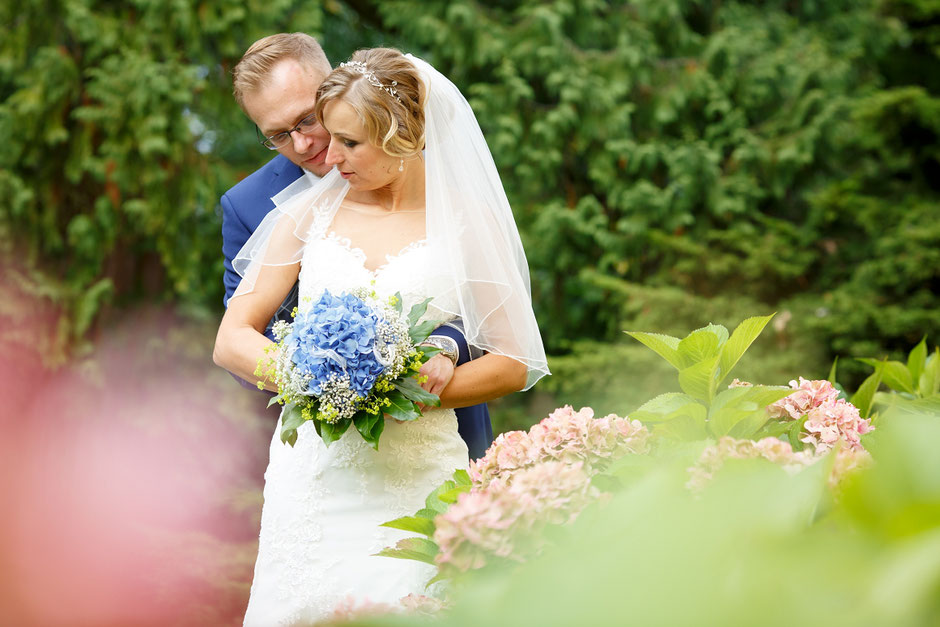 Hochzeit im Barockschloss Rammenau, Hochzeit in Rammenau, Hochzeitsfotograf Dresden, Hochzeitsfotos Dresden, Hochzeitsfotos Rammenau, Schloss Rammenau, Spiegelsaal Schloss Rammenau