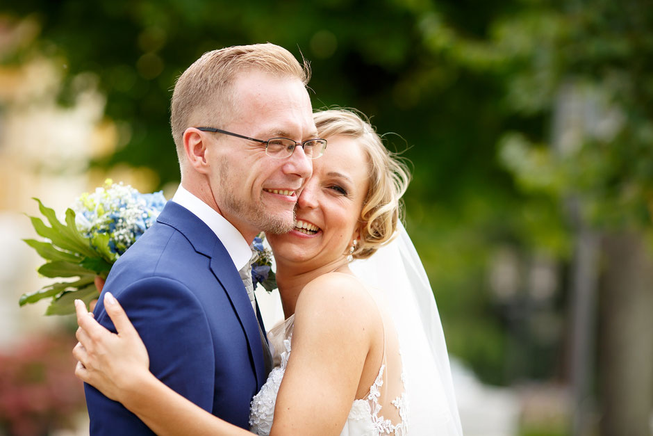 Hochzeit im Barockschloss Rammenau, Hochzeit in Rammenau, Hochzeitsfotograf Dresden, Hochzeitsfotos Dresden, Hochzeitsfotos Rammenau, Schloss Rammenau, Spiegelsaal Schloss Rammenau