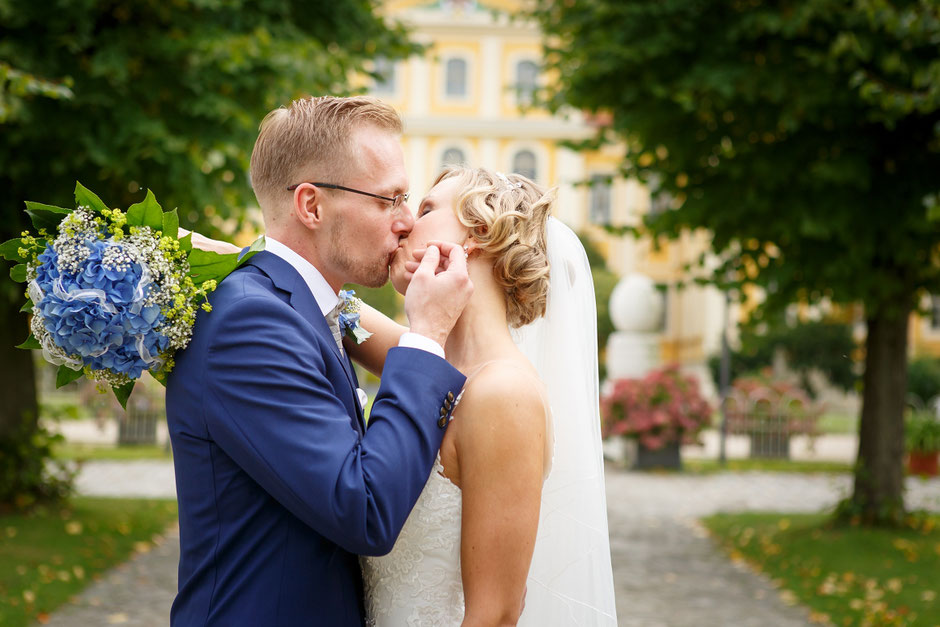 Hochzeit im Barockschloss Rammenau, Hochzeit in Rammenau, Hochzeitsfotograf Dresden, Hochzeitsfotos Dresden, Hochzeitsfotos Rammenau, Schloss Rammenau, Spiegelsaal Schloss Rammenau