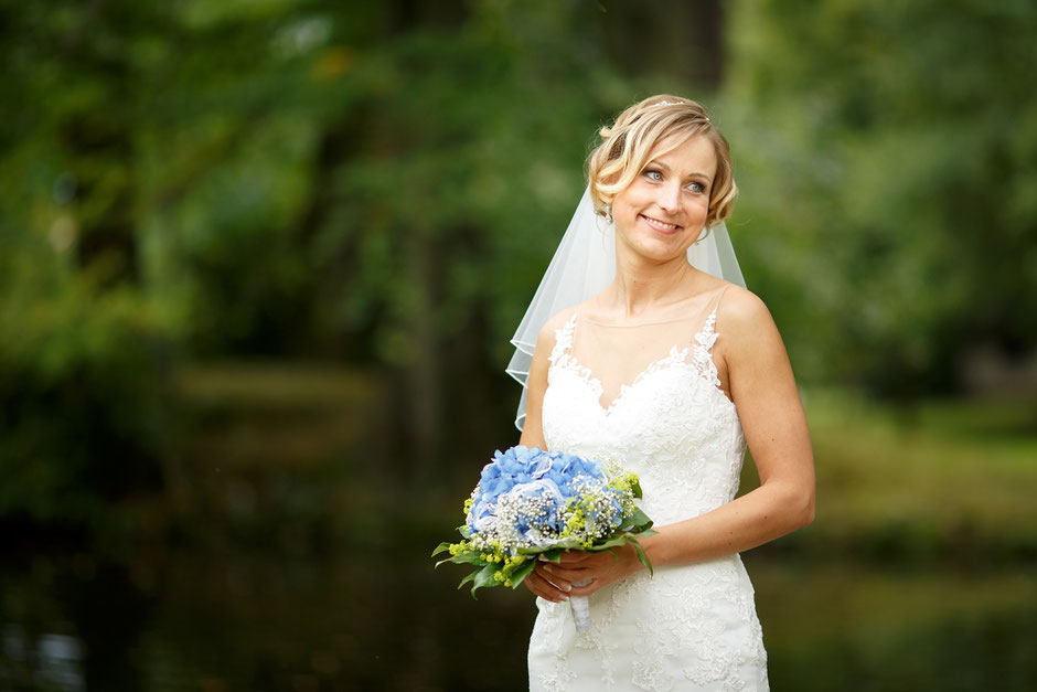 Hochzeit im Barockschloss Rammenau, Hochzeit in Rammenau, Hochzeitsfotograf Dresden, Hochzeitsfotos Dresden, Hochzeitsfotos Rammenau, Schloss Rammenau, Spiegelsaal Schloss Rammenau