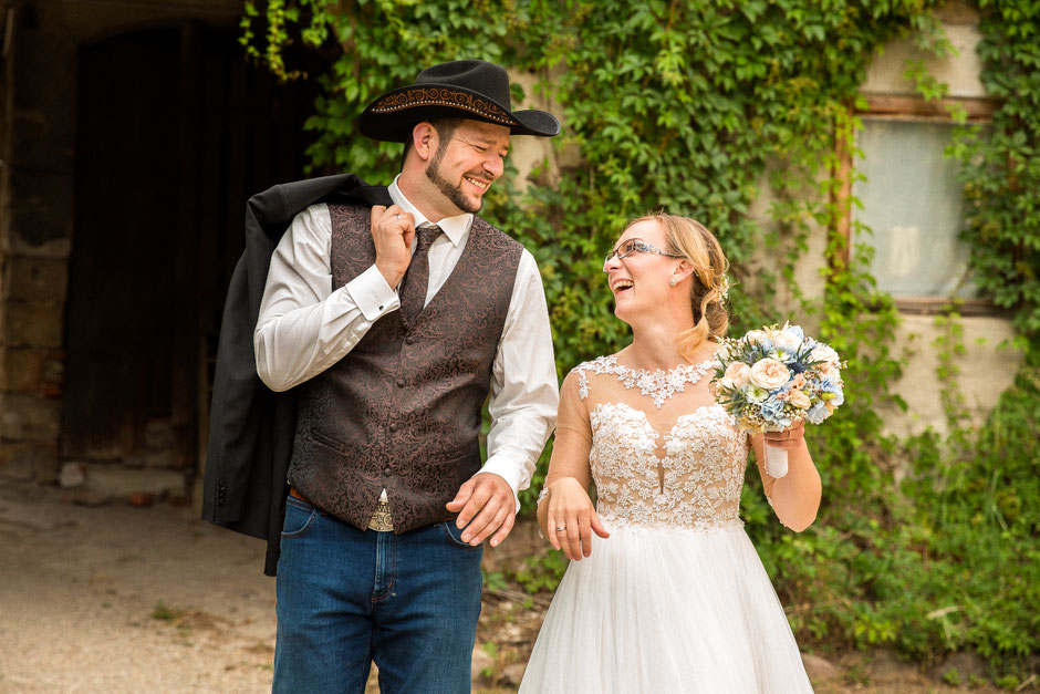 Hochzeit Göhrischgut Meissen, Hochzeitsfotograf Meissen, Scheunenhochzeit Dresden, Landhochzeit Dresden, Scheunenhochzeit Location Dresden, Vintage Hochzeit Dresden, Westernhochzeit Göhrischgut, Western Hochzeit Mottohochzeit, Hochzeit mit Pferd Dresden