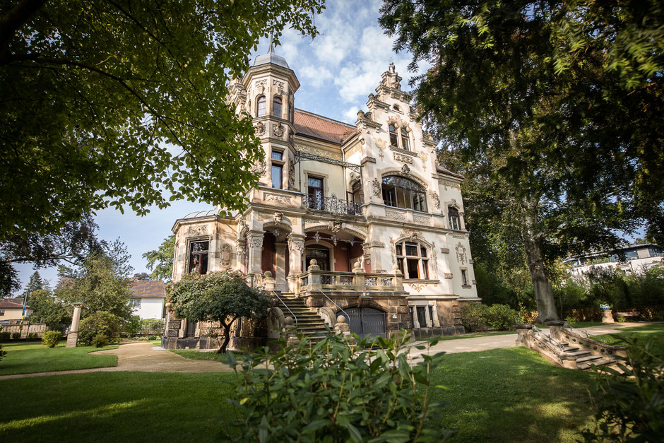 Heiraten in Dresden, Hochzeitsfotograf Dresden, Hochzeit Standesamt Dresden, Fotograf Standesamt Dresden, Standesamt Dresden Goetheallee, Goetheallee Standesamt Dresden Fotograf, Hochzeitsfotos auf dem tandesamt Dresden