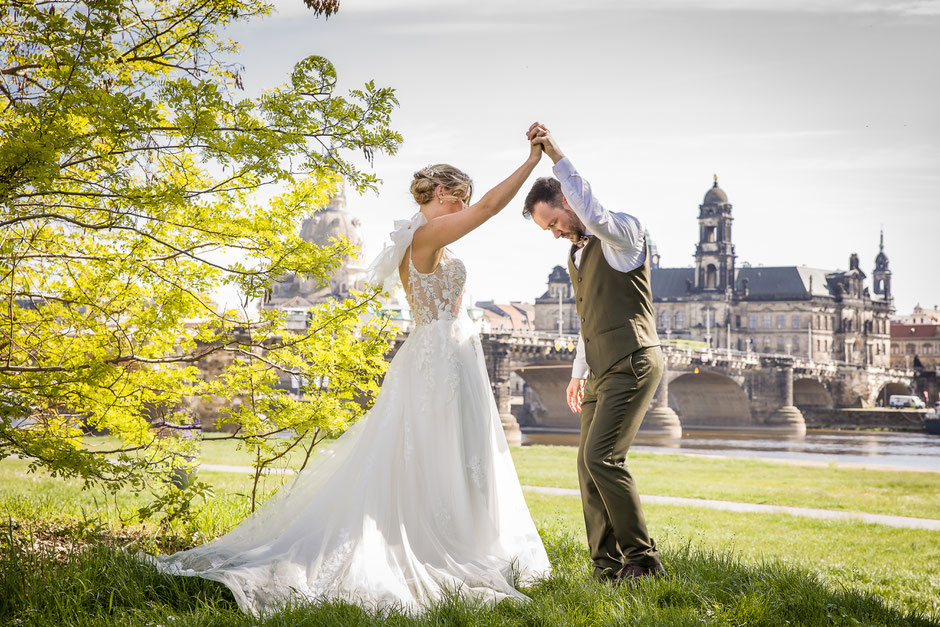 Bilderberg Dresden Bellevue Hochzeit, Hochzeit in Dresden Hochzeitslocation, Heiraten in Dresden Location, Hochzeitsfotograf Dresden, Hochzeitslocation in Dresden gesucht, Location Hochzeitsfeier, Hochzeitsfotografin Dresden, Bilderberg Dresden