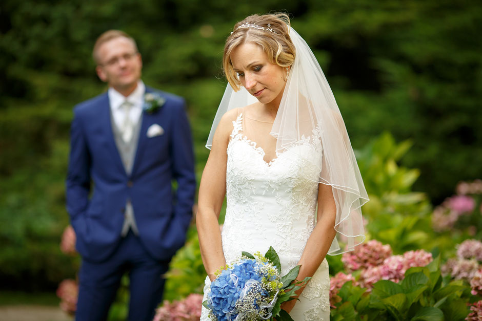 Hochzeit im Barockschloss Rammenau, Hochzeit in Rammenau, Hochzeitsfotograf Dresden, Hochzeitsfotos Dresden, Hochzeitsfotos Rammenau, Schloss Rammenau, Spiegelsaal Schloss Rammenau