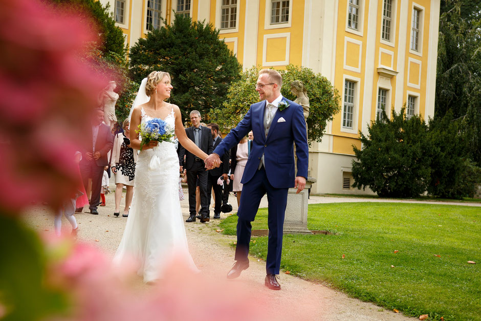 Hochzeit im Barockschloss Rammenau, Hochzeit in Rammenau, Hochzeitsfotograf Dresden, Hochzeitsfotos Dresden, Hochzeitsfotos Rammenau, Schloss Rammenau, Spiegelsaal Schloss Rammenau