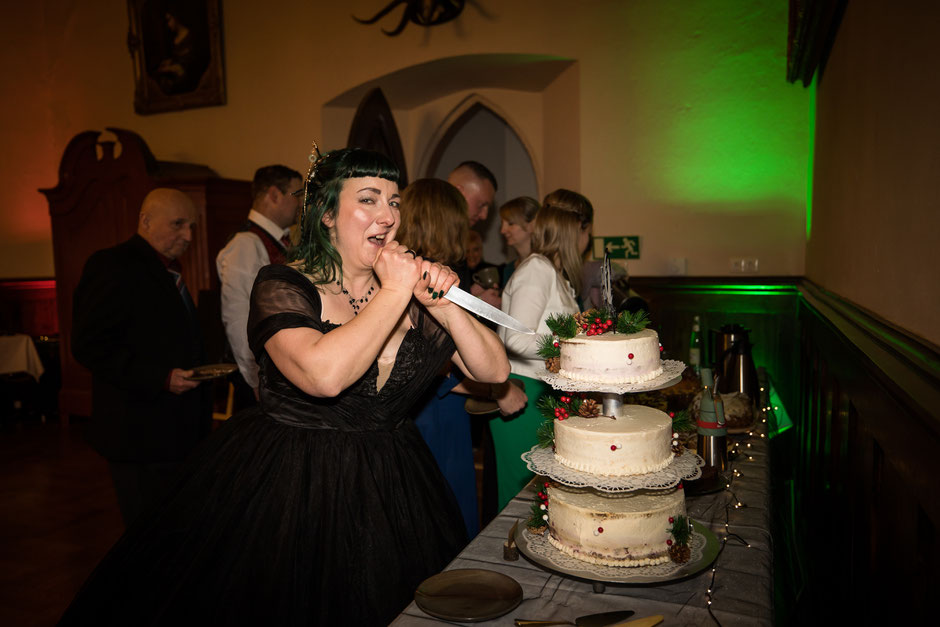 Gothic Hochzeit Fotograf Dresden, Gothic Hochzeit Burg Kriebstein, Burg Kriebstein Heiraten, Hochzeitsfotograf Burg Kriebstein, Hochzeit WGT, Hochzeit in schwarz, Schwarzes Brautkleid Dresden, Gothic Hochzeitsfotografie, mittelalterliche Hochzeit Dresden,