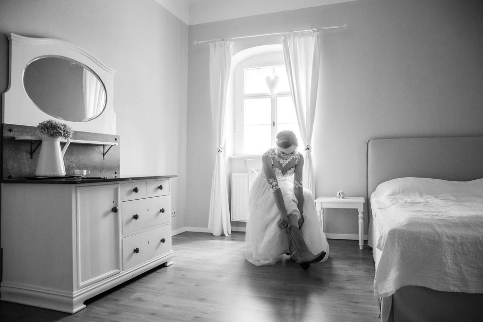 Hochzeit Göhrischgut Meissen, Hochzeitsfotograf Meissen, Scheunenhochzeit Dresden, Landhochzeit Dresden, Scheunenhochzeit Location Dresden, Vintage Hochzeit Dresden, Westernhochzeit Göhrischgut, Western Hochzeit Mottohochzeit, Hochzeit mit Pferd Dresden