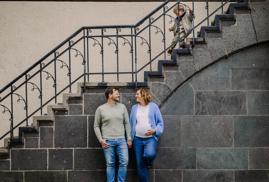 lustige-familien-fotoshootings-draussen-in-duesseldorf-und-duisburg