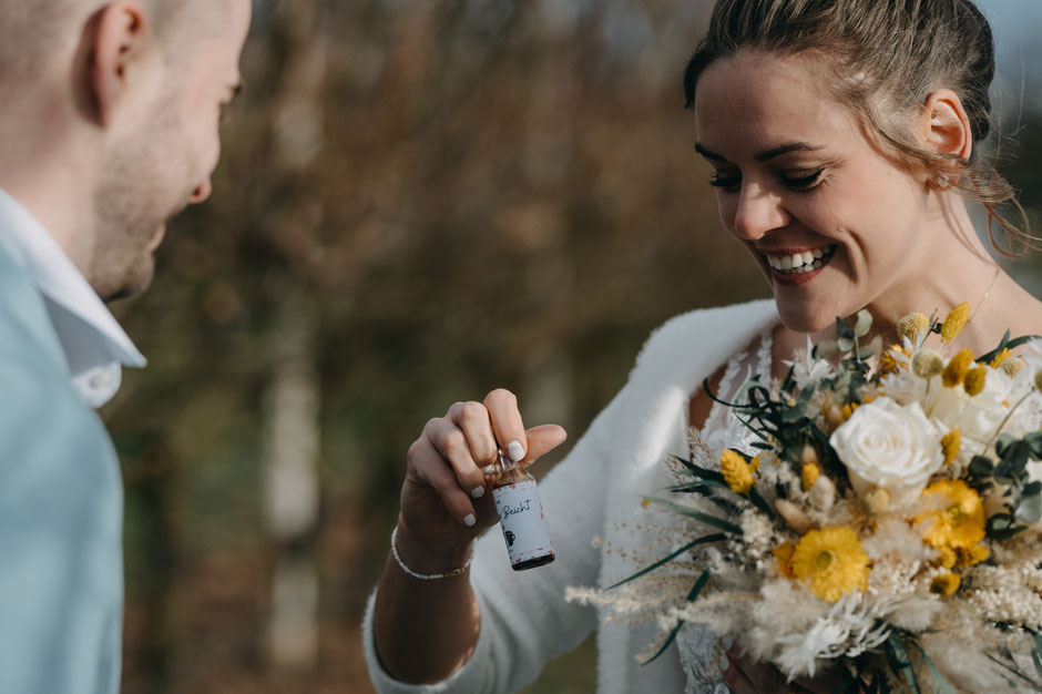 Dort möchten wir eure Liebe authentisch festhalten. Wenn ihr also in Mainz oder Umgebung heiratet oder eine Hochzeit im Ausland plant seid ihr hier richtig.
