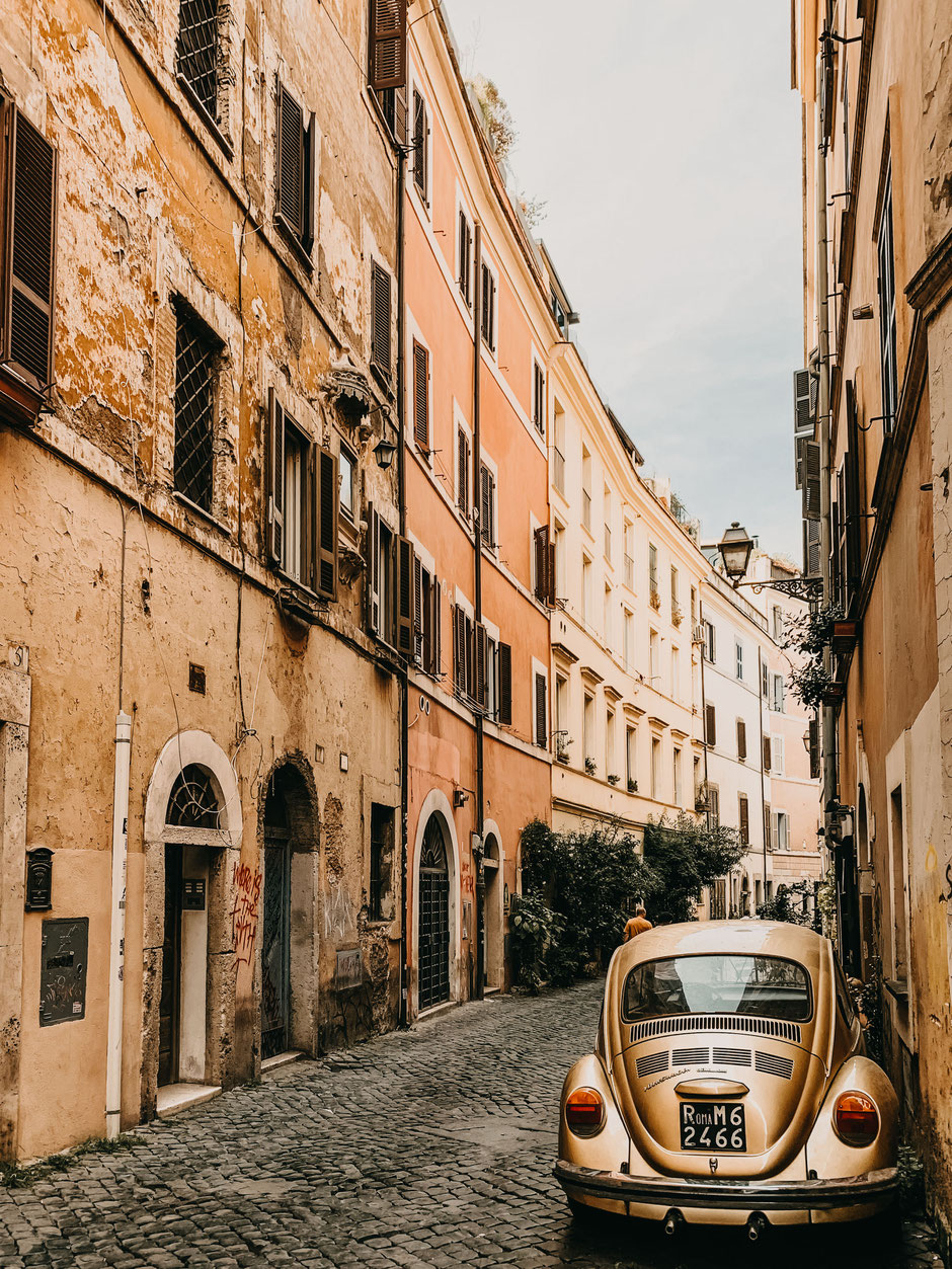 Hochzeitsfotograf Italien  Elopement Fotograf Italien  Destination Wedding Fotograf Italien  Intime Hochzeit Italien  Heiraten in der Toskana Fotograf  Elopement am Comer See  Hochzeitsfotograf Amalfiküste  Hochzeit in Rom Fotograf  