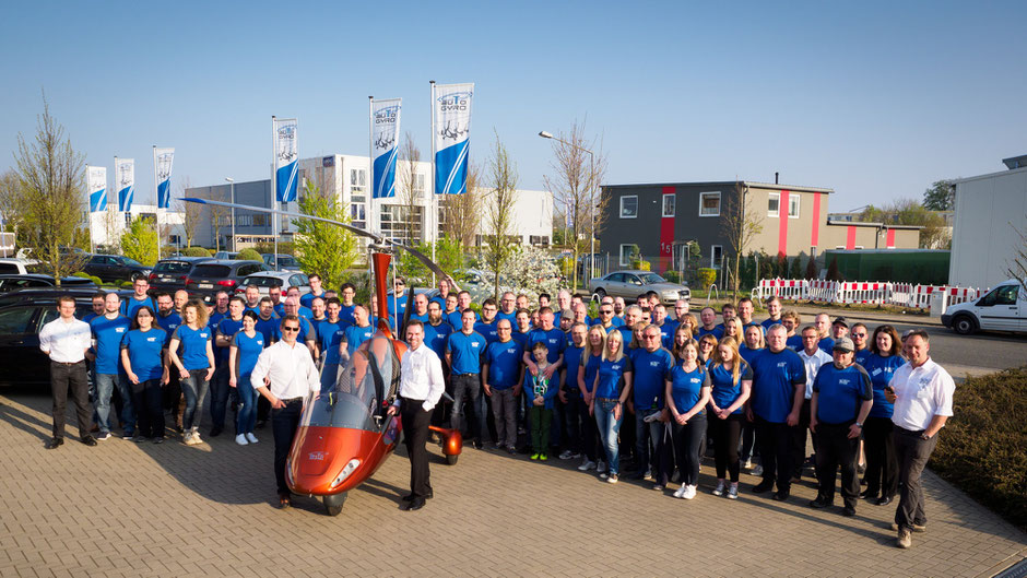 Das AutoGyro-Team mit dem neuen MTOsport.