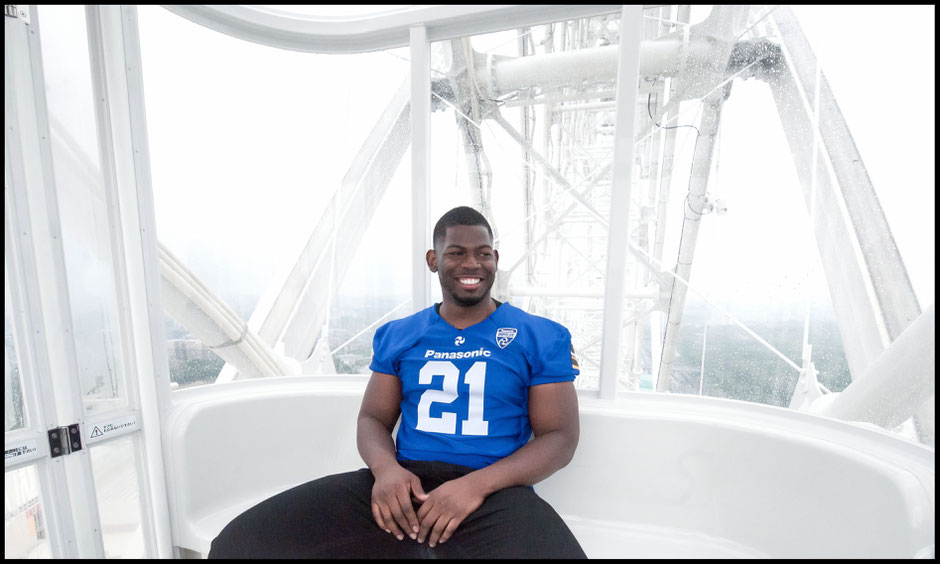 Carlton Jones on a ferris wheel at banpaku park Osaka - Lionel Piguet, Inside Sport: Japan, Aug 15, 2017