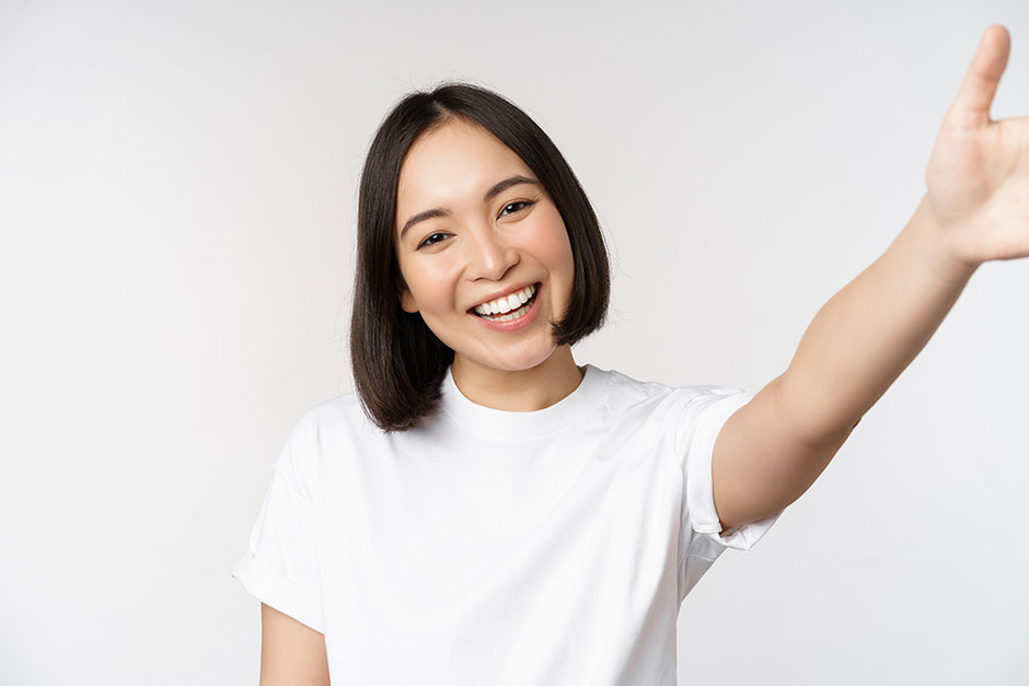 ご依頼の流れのご説明イメージ　微笑む女性