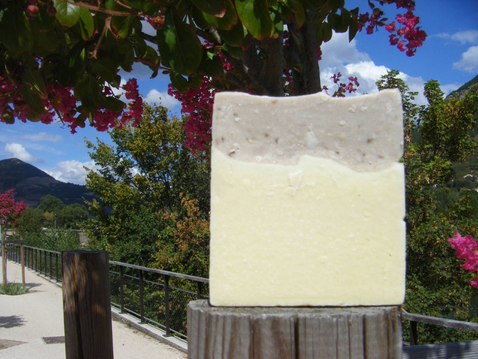 Savon des Causses: Savon artisanal fabriqué en Aveyron.