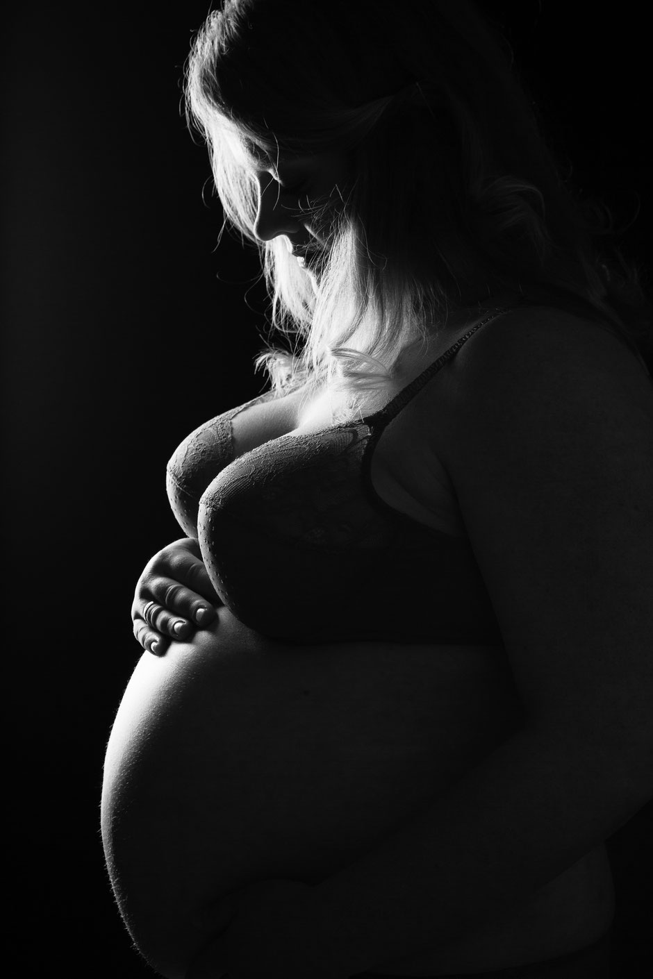 Babybauchfotos Dresden, Schwangerschaftsfotos Dresden, Babybauchshooting Dresden, Schwangerschaftsshooting Dresden, Fotograf Dresden, Fotostudio Dresden,