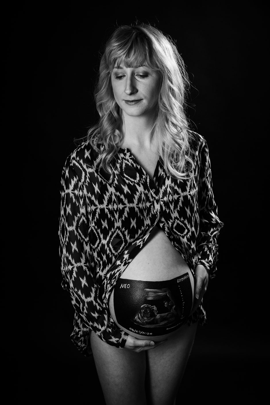 Babybauchfotos Dresden, Schwangerschaftsfotos Dresden, Babybauchshooting Dresden, Schwangerschaftsbilder Dresden, Fotograf Dresden, Fotostudio Dresden, Fotografin Dresden