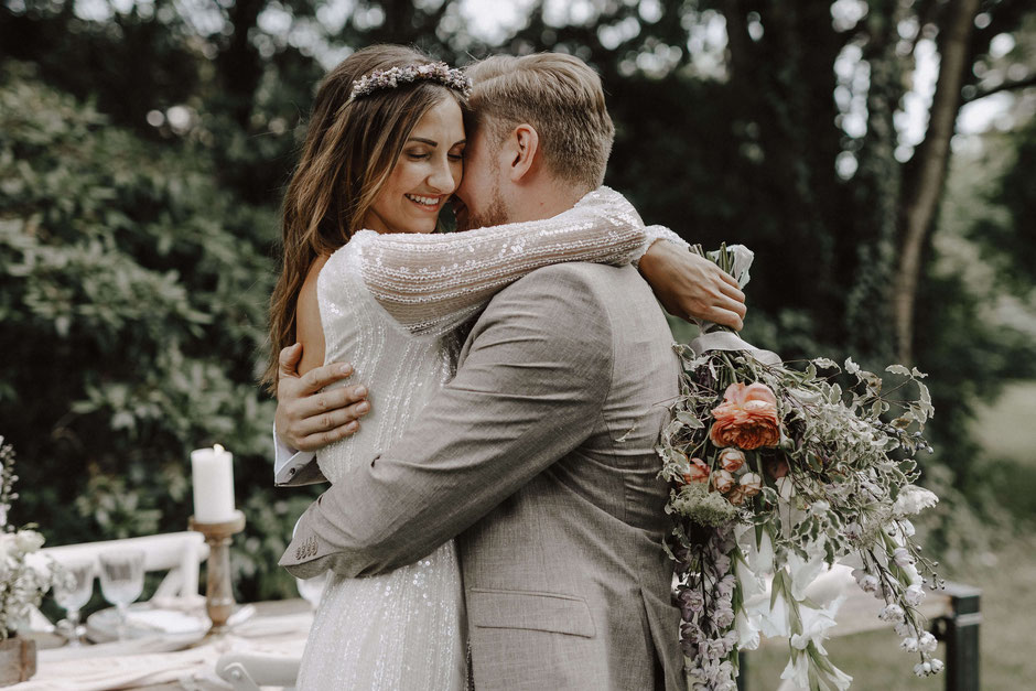 Die Freie Trauung in Osnabrück, holt Euch Hochzeitsinspirationen für die Hochzeitsplanung auf www.philosophylove.de Freie Trauungen und Hochzeitsreden in Osnabrück, Hamburg und Düsseldorf, Haus Brink