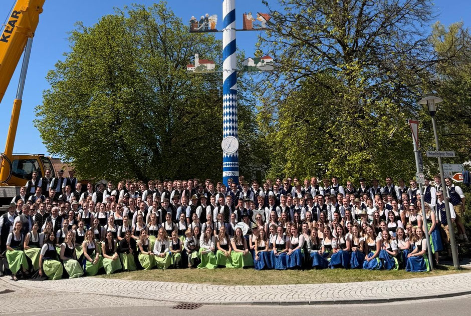 Maibaumaufstellen 2026 in Albaching