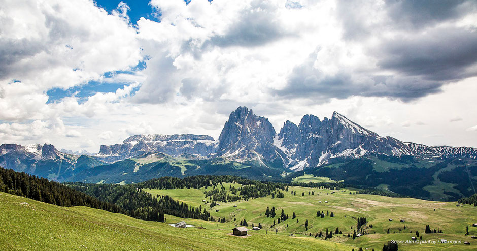 Wandern auf der Seiser Alm - Hiking at Schlern-Dolomites