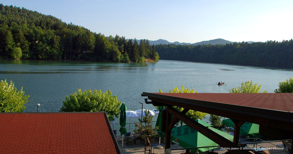 Terrasse am See, nice lake, Slovenia, schönste Seen Sloweniens, Grüner See, Alpensee, Alps lake