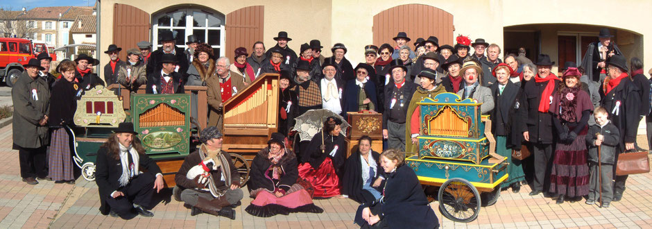 Festival des manivelles de l'Amour Roquemaure Gard France