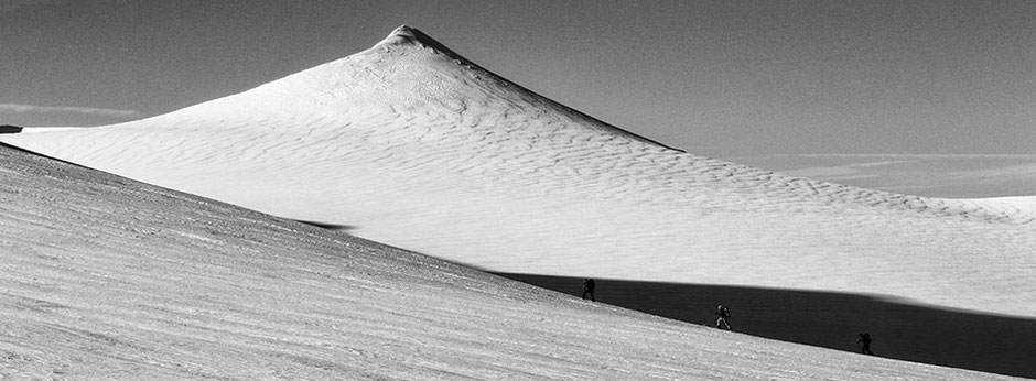 Skitourengeher auf dem Taschachferner an der Wildspitze