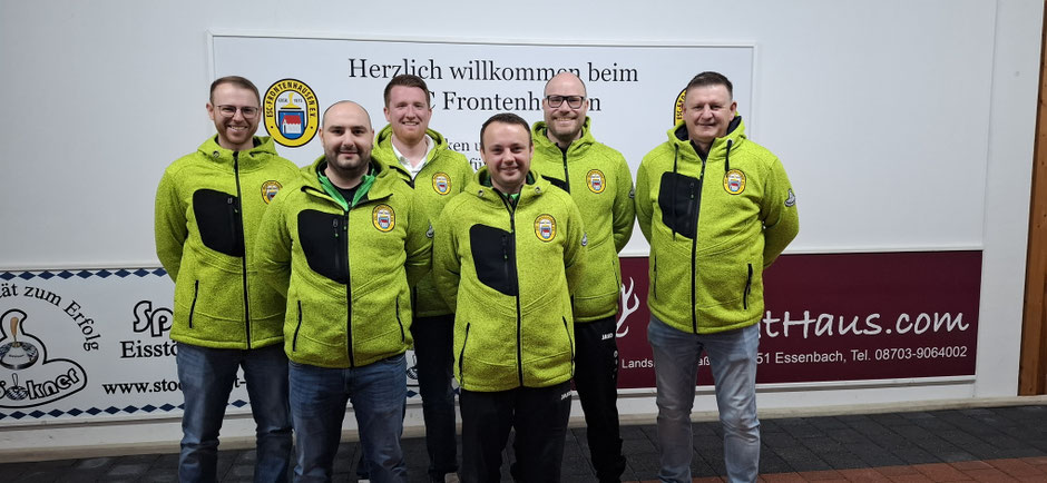 v.l.n.r.: Schriftführer Philipp Hasreiter, 2.Vorstand Rudi Trautmannsberger, Kassier Tobias Eberl, 1.Vorstand Michael Hasreiter, 1.Sportwart Michael Nodes, 2.Sportwart Heppe Baumgärtner