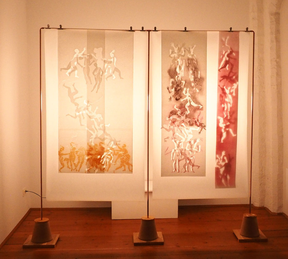 Durchleuchtete Druckkunst und Papierschnitt auf transparentem Shojipapier aus dem Atelier tiefdruckArt von Katharina Lechner