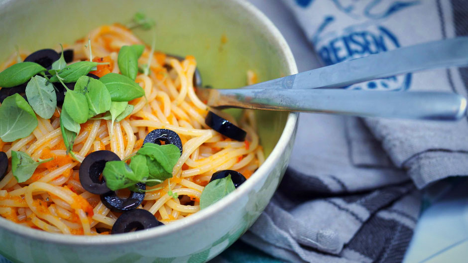 Spaghetti mit roter Soße