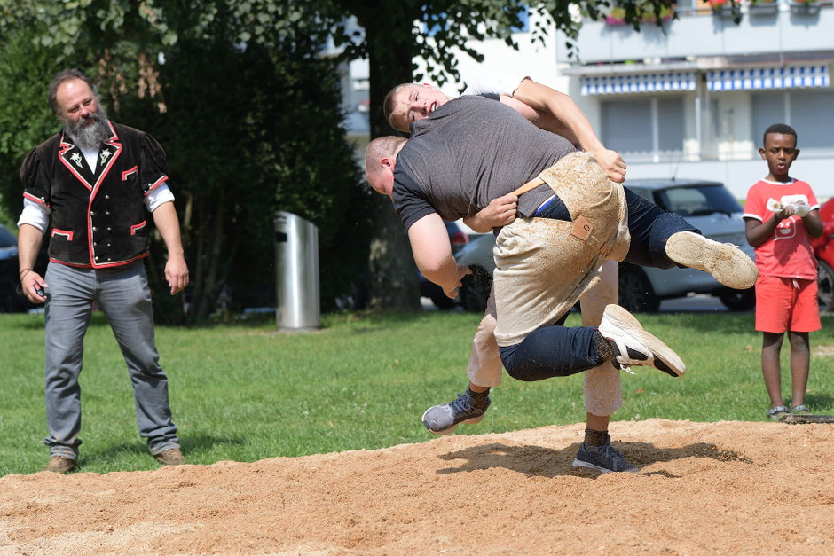 Schauschwinget 31.8.2019    /   Quartierfest im Vögeligarten Olten