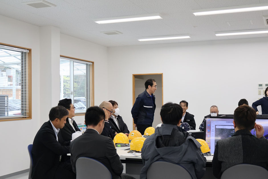 平木工業　工場見学・座学の様子