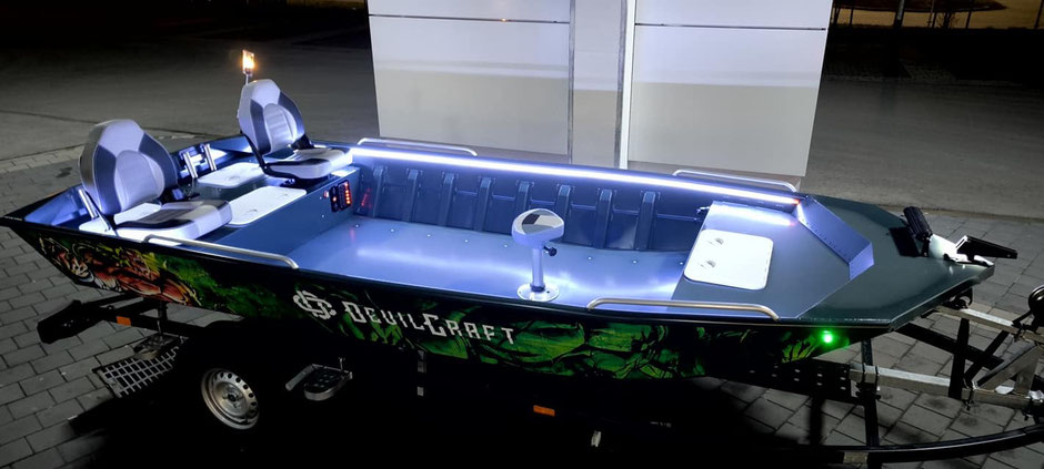 Aluminiumboote Devilcraft 470 - Leichte, bezahlbare und zudem sichere Angelboote aus Polen.