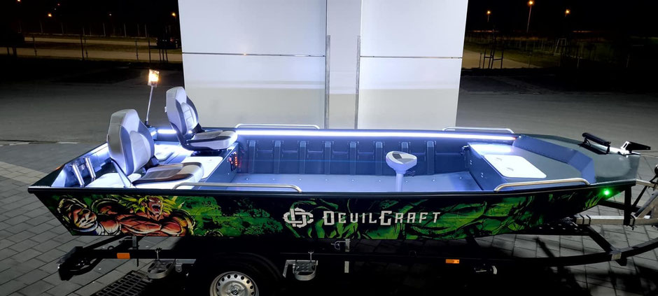 Aluminiumboote Devilcraft 470 - Leichte, bezahlbare und zudem sichere Angelboote aus Polen.
