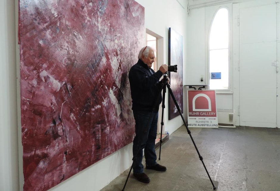 Fotokünstler Bernd Pirschtat in der VILLA ARTIS MÜLHEIM an der Ruhr(straße 3) Ausstellung 2023
