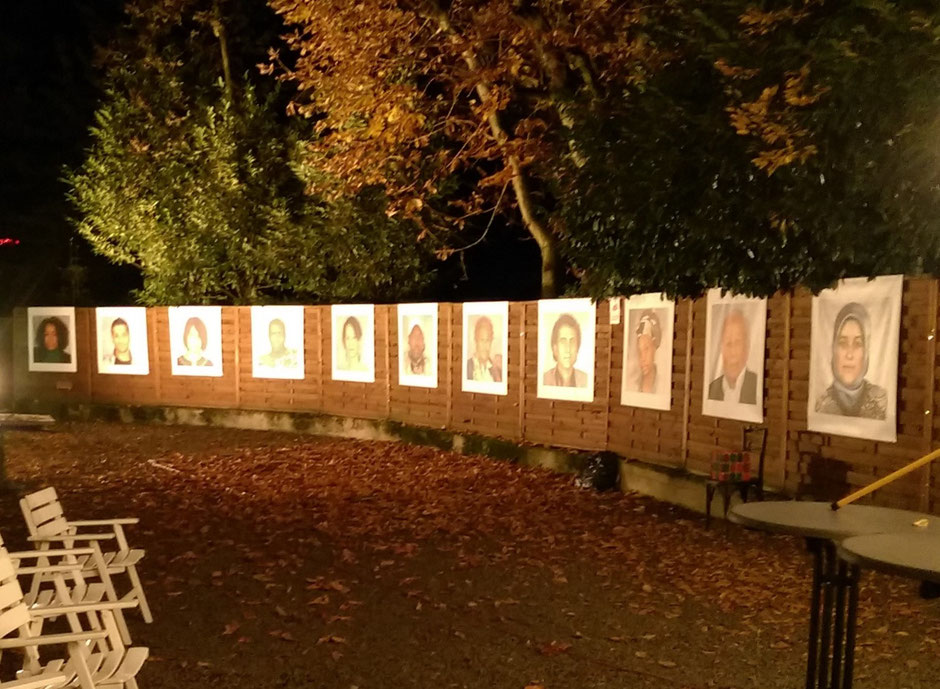 "Menschenbilder" von Ruhrpreisträger Heiner Schmitz im Hof der Villa Artis (Ausstellung MIGRINT 2014)