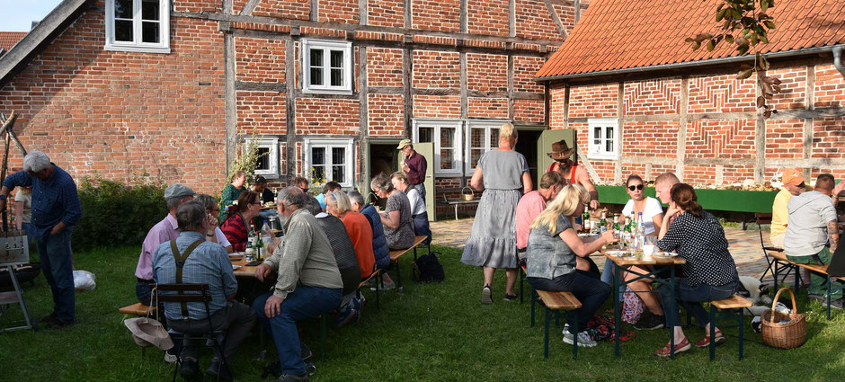 Sommerfest mit dem Rehna Pilzverein, Pilze sammeln und anschießend grillen mit Pilzfreunden