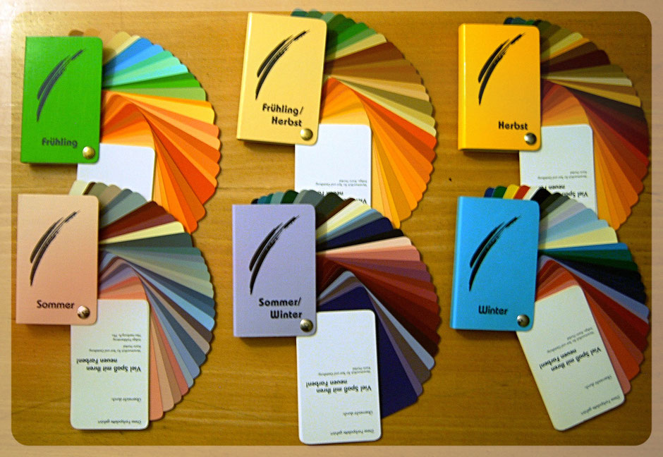 Übersicht Farbfächer mit  sechs Farbtypen