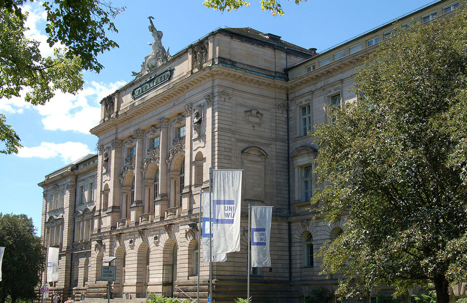 Die Julius-Maximilians-Universität Würzburg von außen